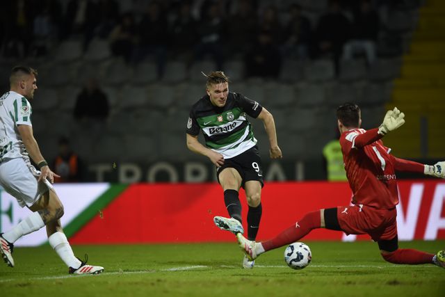 Vídeo: Gyokeres, aquela máquina! Sueco faz o 2-0 para o Sporting