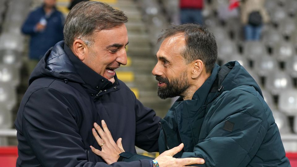 Carlos Carvalhal 'apadrinhou' a estreia do colega de profissão enquanto treinador principal (Foto: Hugo Delgado/LUSA)