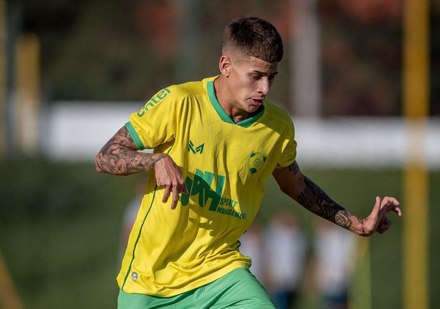 Axel Montaña, de 19 anos, também desperta interesse de clubes da América Latina