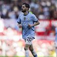 Bernardo Silva a representar o Man. City no dérbi de Manchester