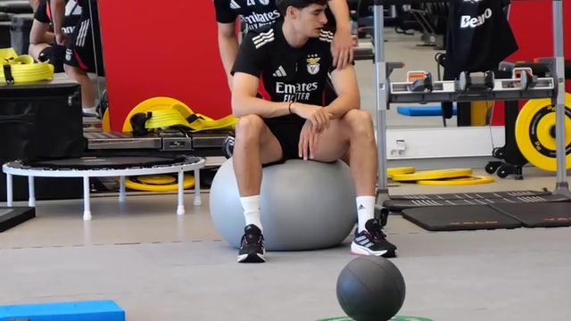 Benfica de prego a fundo no Seixal