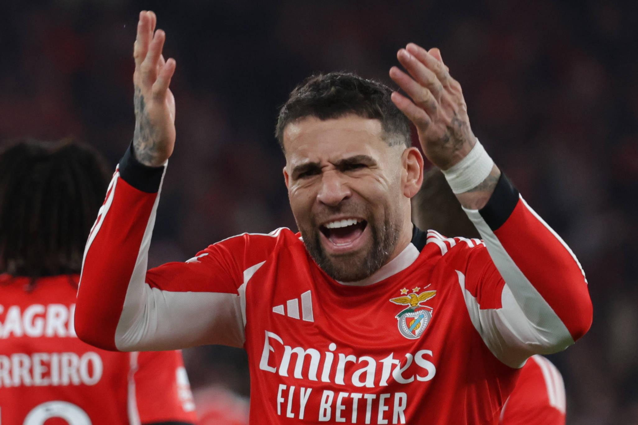 Nicolás Otamendi ainda não informou o Benfica se aceita renovar contrato — Foto: Imago
