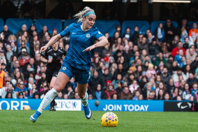 Ellie Carpenter, jogadora do Chelsea, em Stamford Bridge