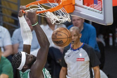 NBA: Celtics com Neemias Queta esmagam Bulls