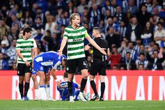 Hjulmand protesta cartão amarelo no Dragão. Foto: Rogério Ferreira/Kapta+ (FC Porto-Sporting)