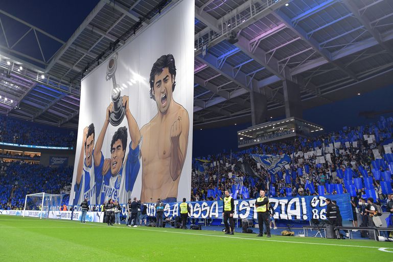 Coreografia no início da partida. Foto: Rogério Ferreira/Kapta+ (FC Porto-Sporting)