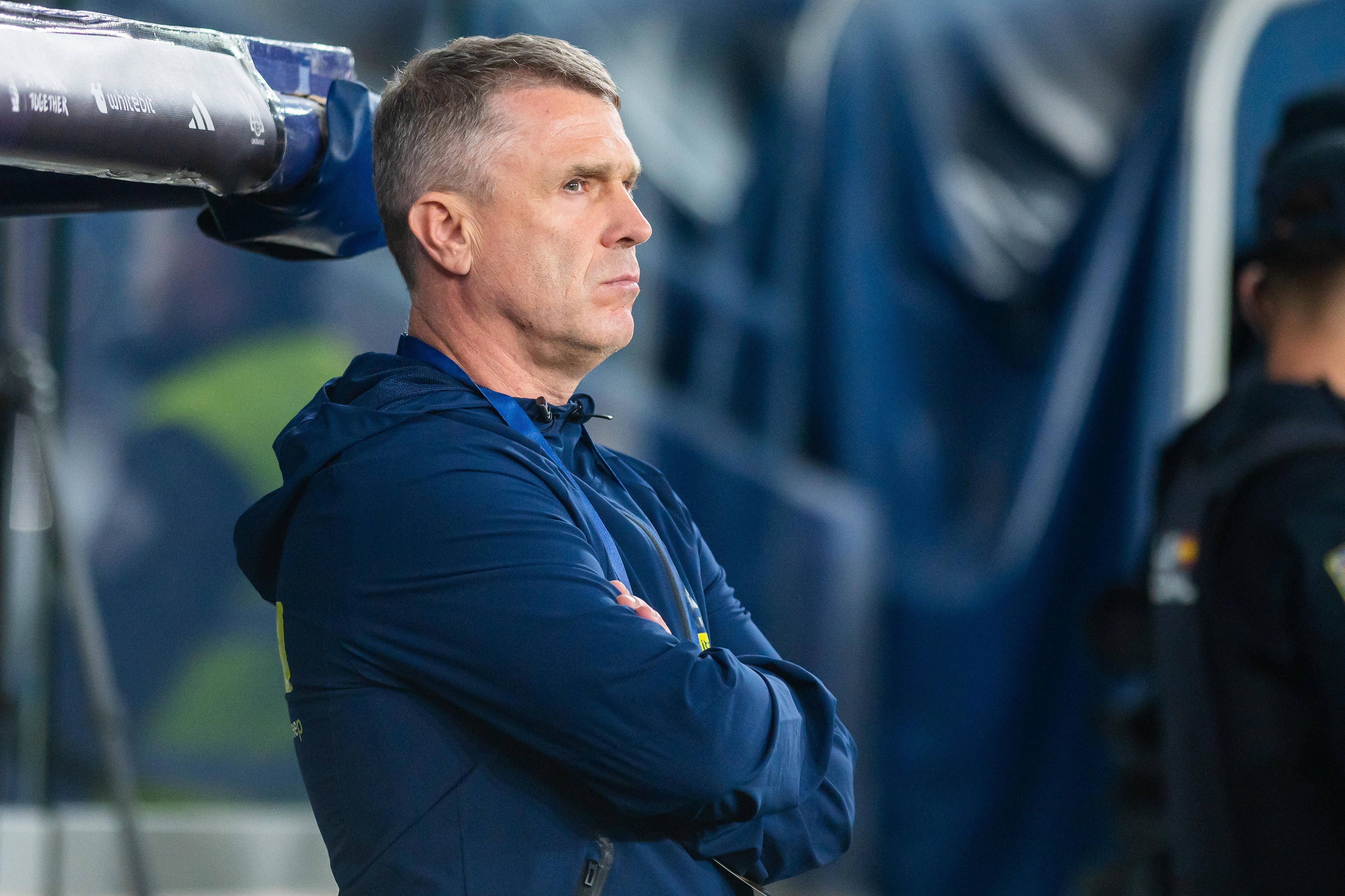 Sergiy Rebrov deixa cargo de selecionador da Ucrânia, mas mantém cargo na federação