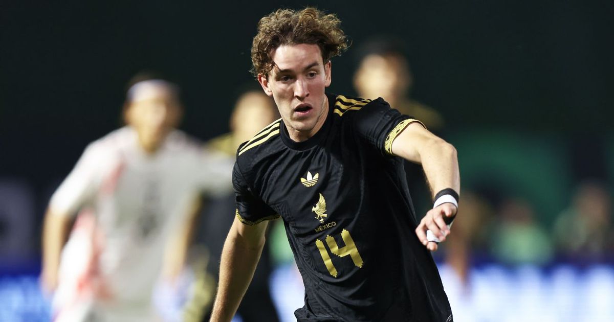 Médio do México quer jogar o Mundial... com uma rotura de ligamentos