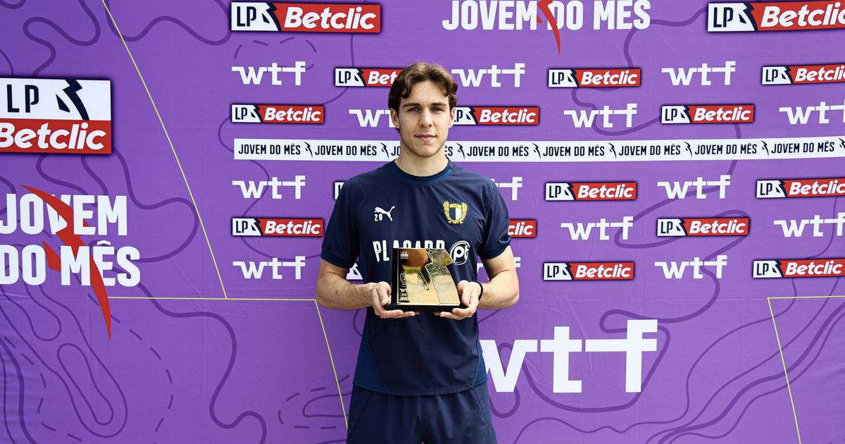 Gustavo Sá recebe prémio: «Estou a tornar-me num jogador mais completo»