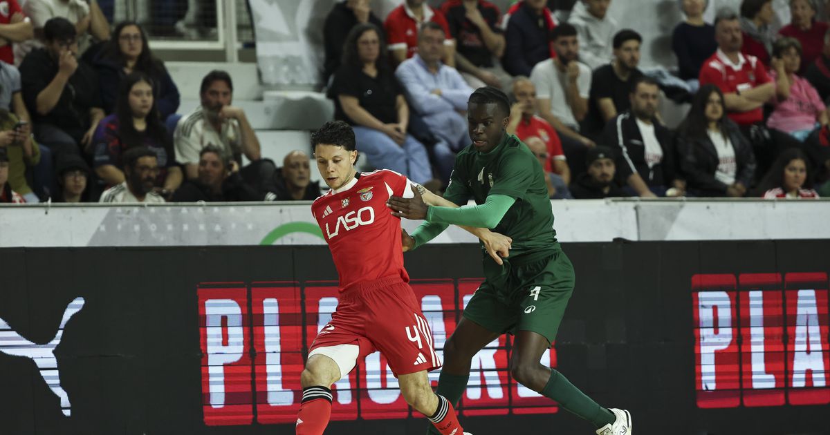 Taça de Portugal: Benfica sofre mas carimba passaporte para as 'meias'