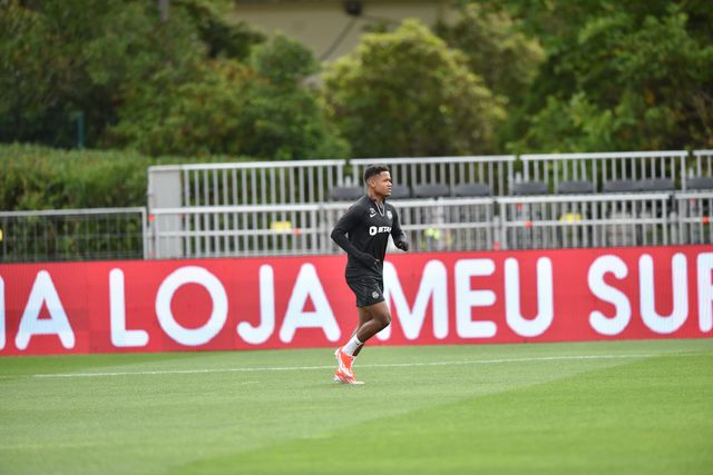 Geny Catamo no relvado do Jamor