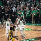 Triplo de Brown nos últimos segundos força prolongamento e empurra Celtics para vitória
