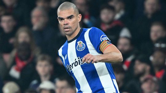 FC Porto divulga estado clínico de Pepe