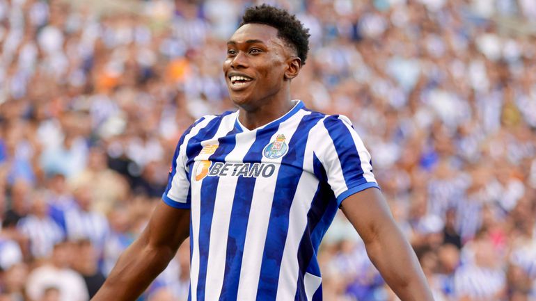 Mercado: FC Porto faz de Samu a contratação mais cara de sempre em Portugal