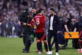 Bruno Fernandes e Ruben Amorim depois da derrota na final da UEFA Europa League