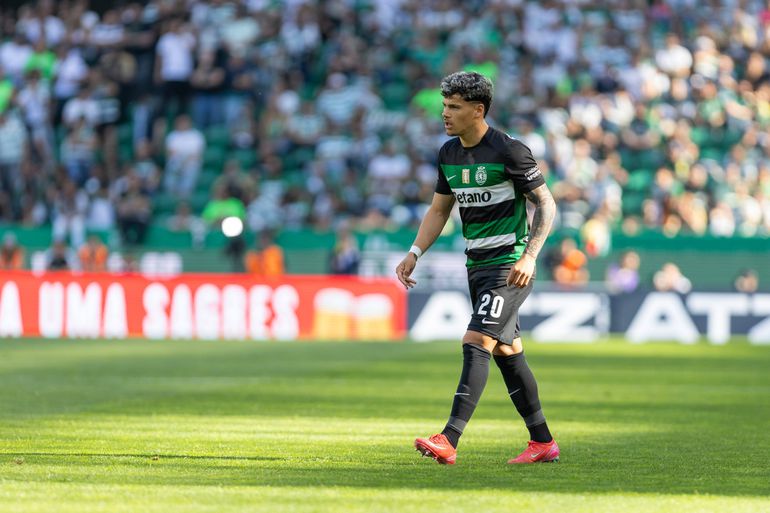 Maxi Araújo em ação pelo Sporting