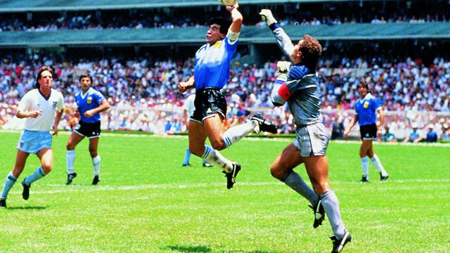 Melhores momentos dos Mundiais: a famosa mão de Maradona contra a Inglaterra