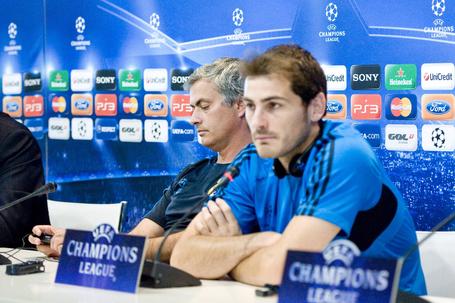 Mourinho e Casillas durante primeira passagem do treinador pelo Real Madrid