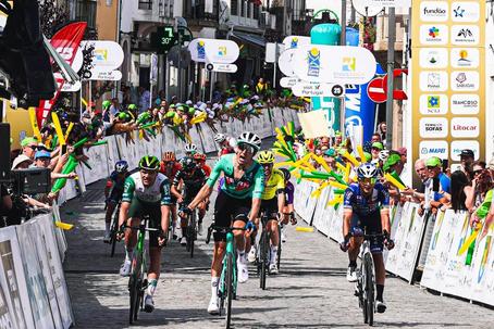 Espanhol Cobo vence primeira etapa e veste amarela do GP Beiras e Serra da Estrela
