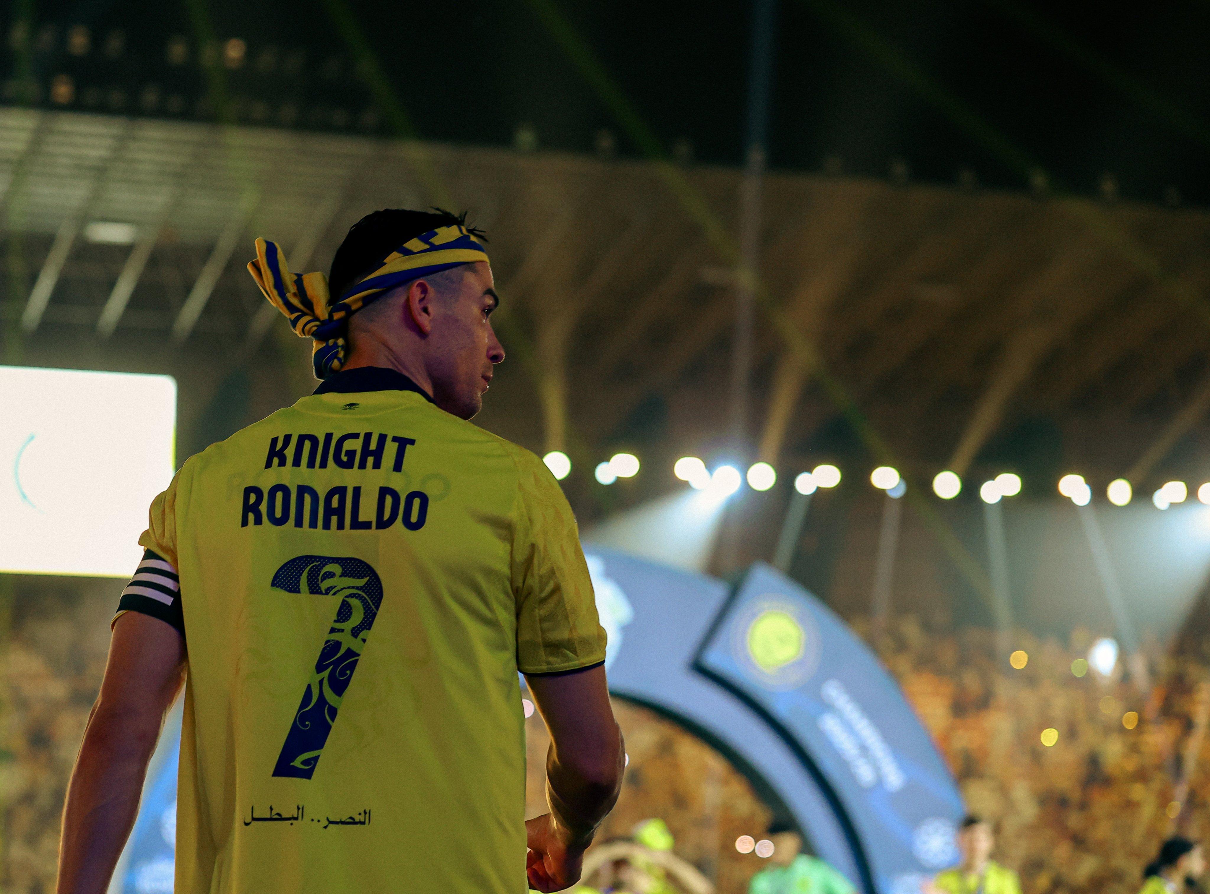 'Cavaleiro Ronaldo', como diz na sua camisola (Foto: Al Nassr)