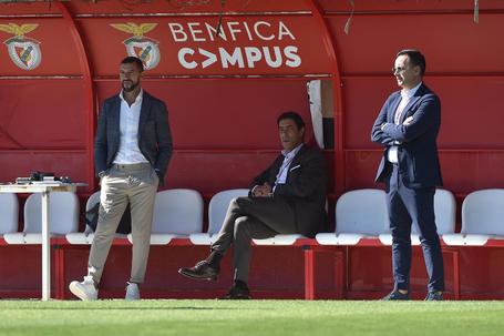 Simão Sabrosa, Rui Costa e Mário Branco no campus do Benfica no Seixal (foto: Miguel Nunes)