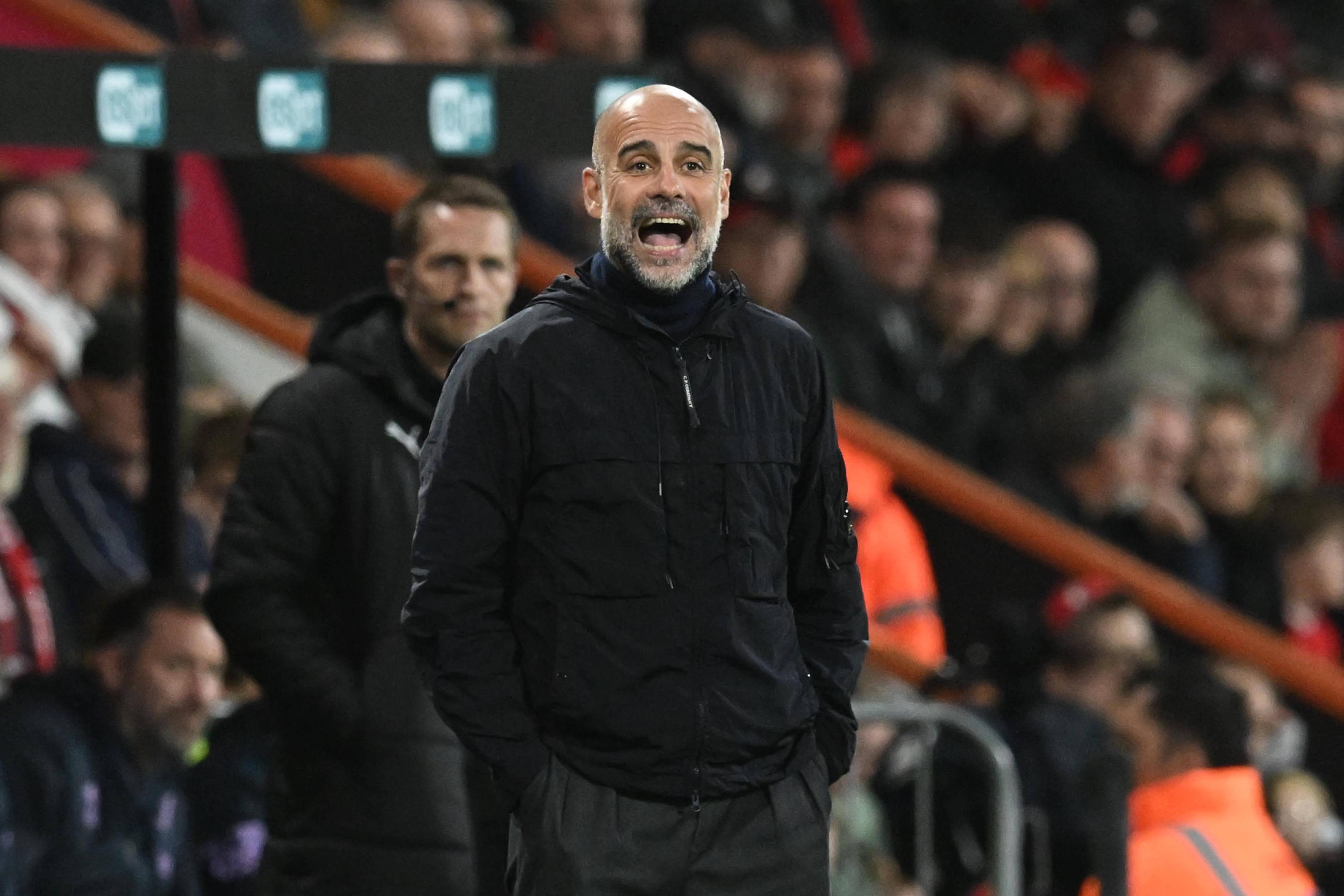 Fim de uma era. Guardiola anunciou a saída do Manchester City no final da época, colocando um ponto final numa bonita era em Inglaterra. Enzo Maresca, que já trabalhou no City com Guardiola, tem sido apontado à sucessão