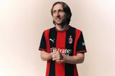 Modric fez parte da apresentação do novo equipamento do Milan. Foto: Milan