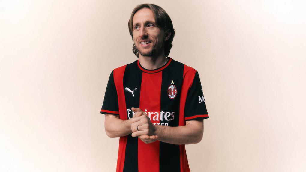 Modric fez parte da apresentação do novo equipamento do Milan. Foto: Milan