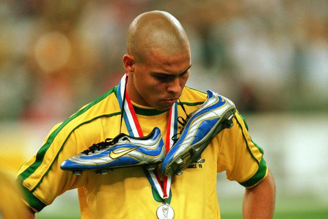 Melhores momentos dos Mundiais: o mistério da convulsão de Ronaldo antes da final