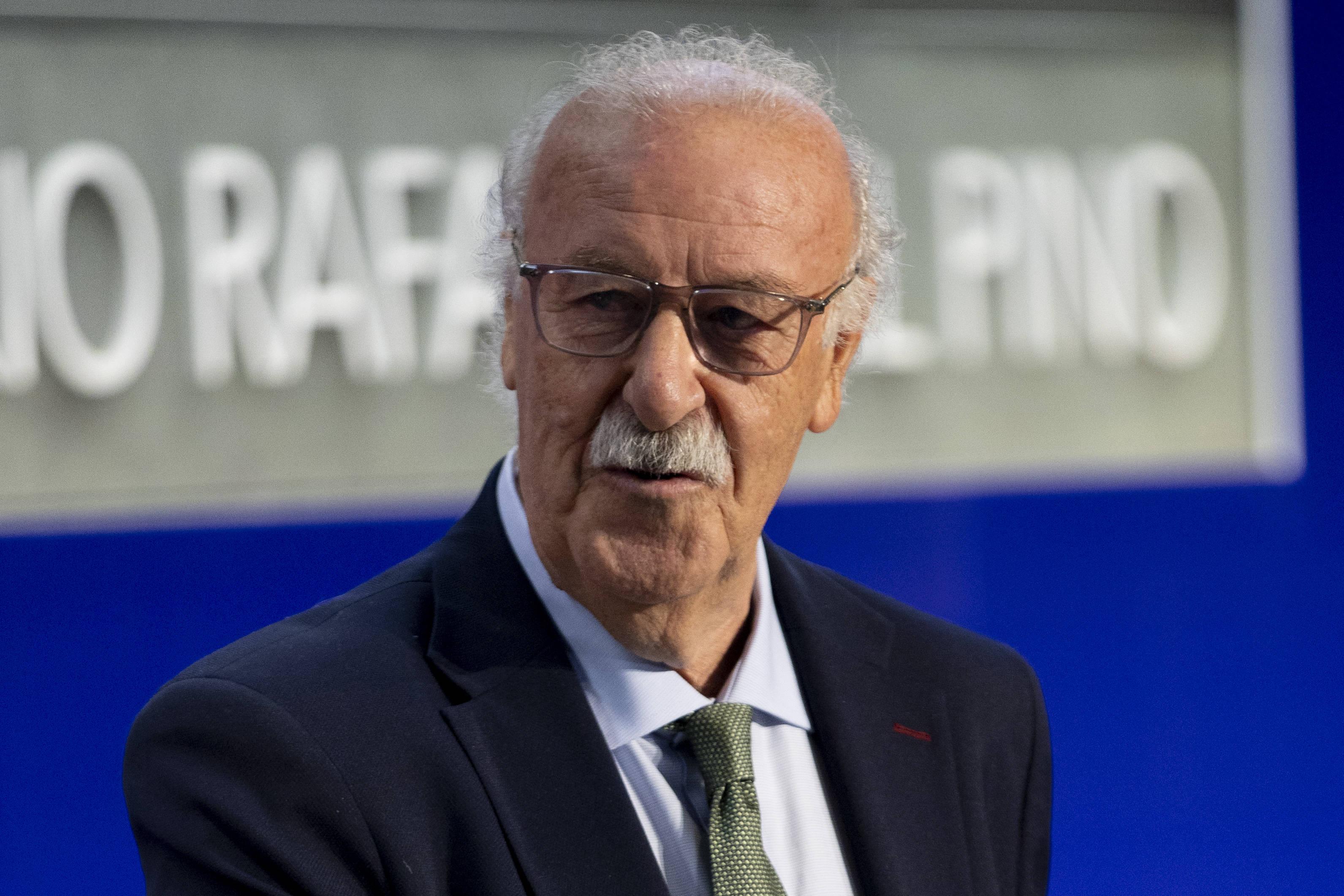 Vicente del Bosque, antigo selecionador de Espanha e treinado do Real Madrid. Não treina desde 2016