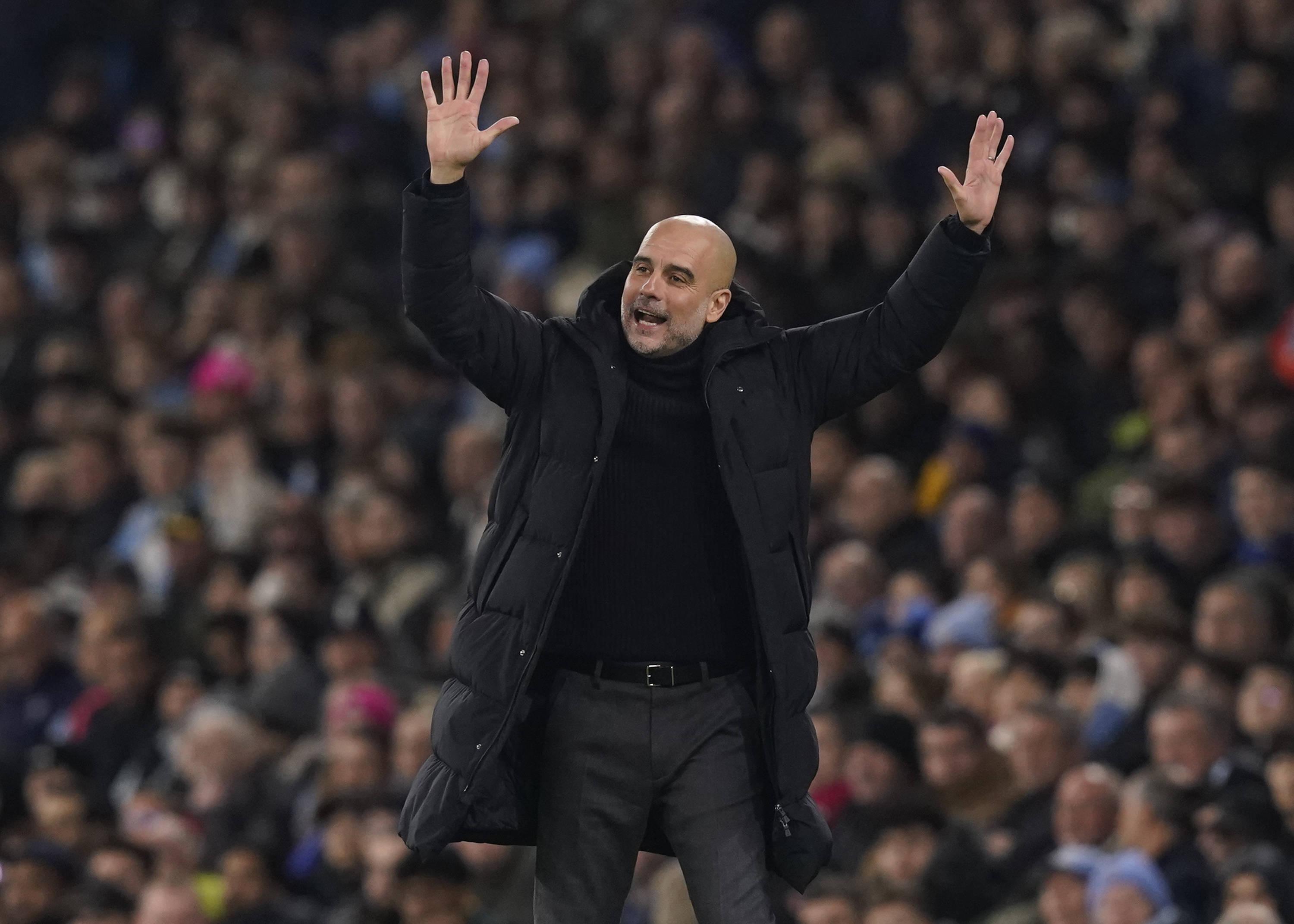 Multicampeão da Premier League. Após o bicampeonato, o Liverpool interrompeu a série vitoriosa do Manchester City. Depois dessa 'queda', os 'citizens' ganharam quatro campeonatos seguidos