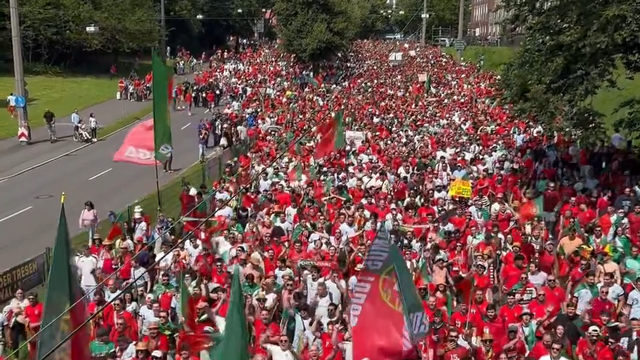 'Onda' de apoio a Portugal a caminho do estádio