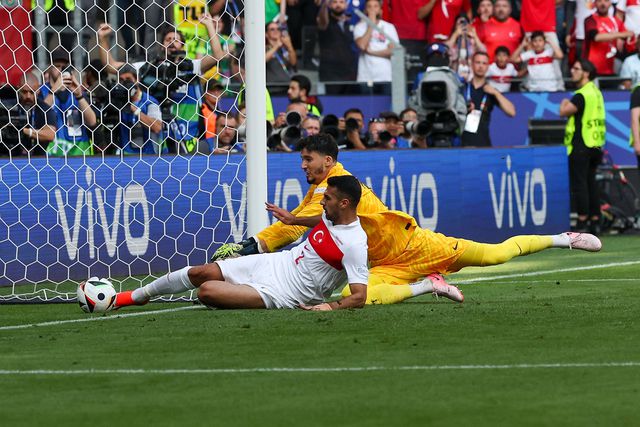 VÍDEO: autogolo caricato e Portugal festeja o 2-0
