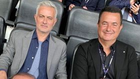 José Mourinho viu Portugal e 'espiou' turcos