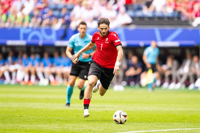 Kvaratskhelia: «Ronaldo foi um ídolo, era um sonho defrontá-lo»