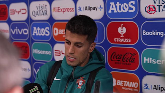 João Cancelo: «Há coisas a melhorar, mas estamos no caminho certo»