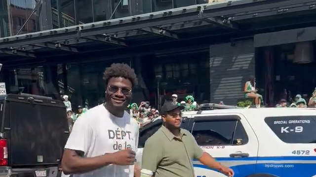 Neemias na parada de campeões dos Celtics