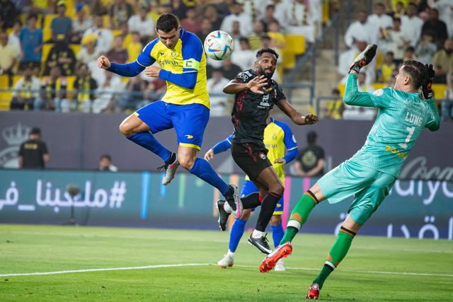 FIFA proíbe 16 clubes sauditas de contratarem jogadores