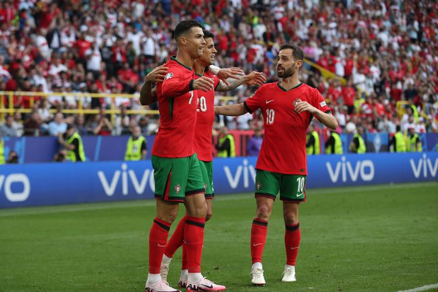 Ronaldo não se cansa de bater recordes e fazer história