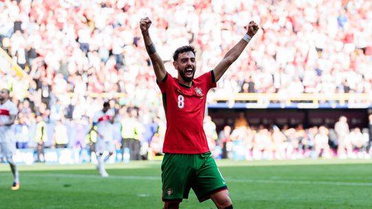 VÍDEO: Ronaldo assiste Bruno Fernandes para o 3.º de Portugal