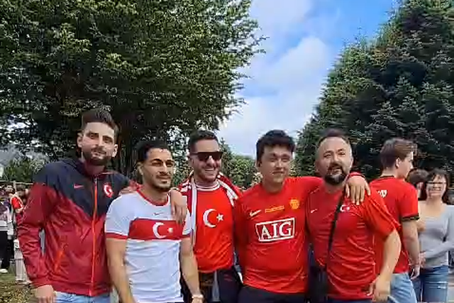 Cinco turcos foram ao hotel da Seleção Nacional e a reação foi esta