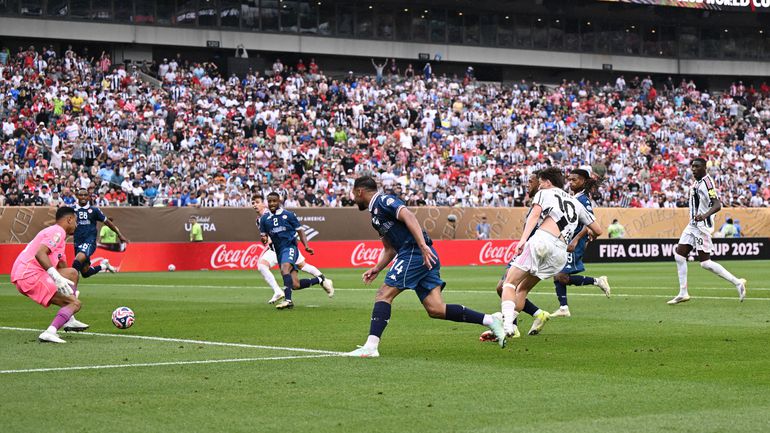 Yildiz de outra galáxia dá nova vitória à Juventus no Mundial de Clubes
