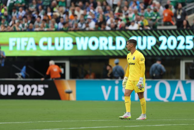 Cláudio Ramos tem aproveitado a lesão de Diogo Costa para somar minutos neste Mundial de Clubes
