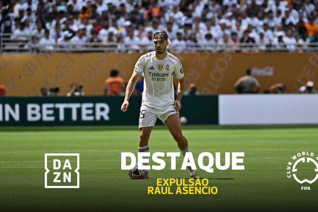 Asencio mostra-se a Xabi Alonso... pela negativa: expulsão aos 7 minutos (vídeo)