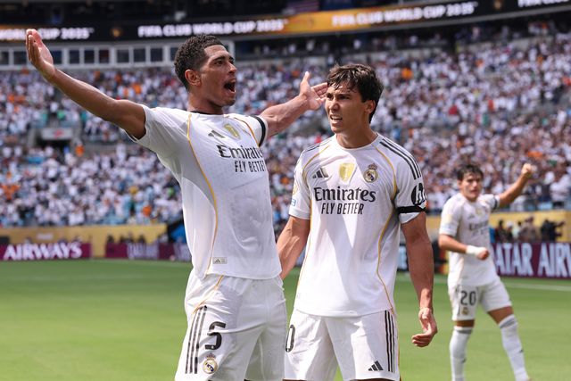 Mesmo a jogar com 10, Real Madrid (con)vence e elimina Pachuca