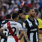 40 faltas, 11 cartões e zero golos no River Plate-Monterrey