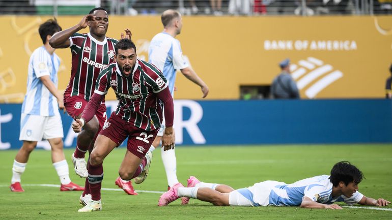 Fluminense sofre para vencer e eliminar o Ulsan e lidera com o Dortmund