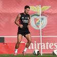 Sudakov, 23 anos, apresentou-se três dias antes do arranque oficial da temporada do Benfica — Foto: Miguel Nunes