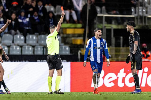 William Gomes e o FC Porto contestaram os dois jogos de castigo pelo vermelho frente ao Casa Pia - Foto: Imago