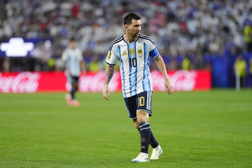 Messi continua a brilhar pela Albiceleste